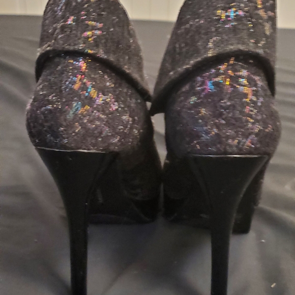 🛸2/$35 Chinese Laundry Booties - Picture 4 of 8